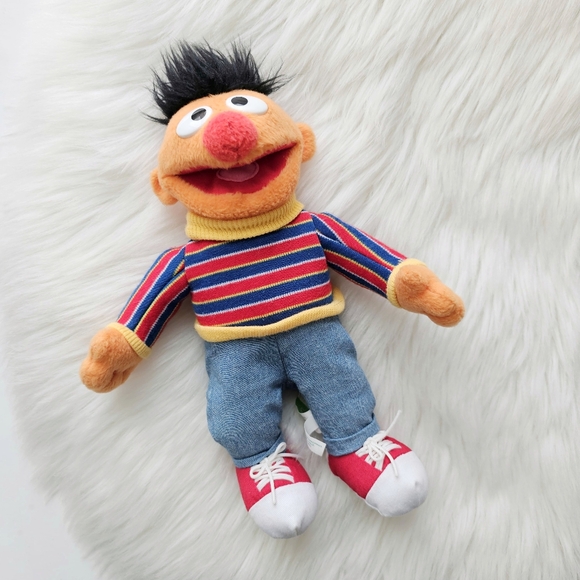Sesame Street Ernie Plush Soft Comic Toy 2012 Sesame Workshop Collectible 10.5" - Picture 3 of 16